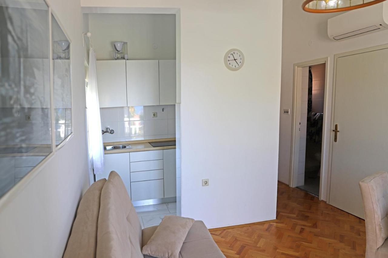 Apartment Hudan Malinska Exterior foto