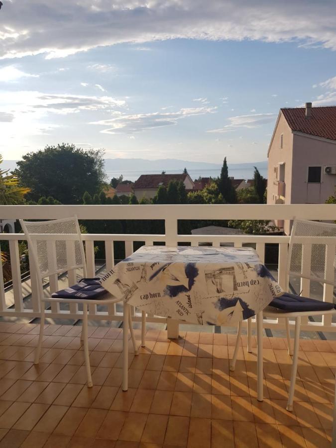 Apartment Hudan Malinska Exterior foto